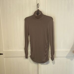 DESIGN History:taupe dress/long top size S